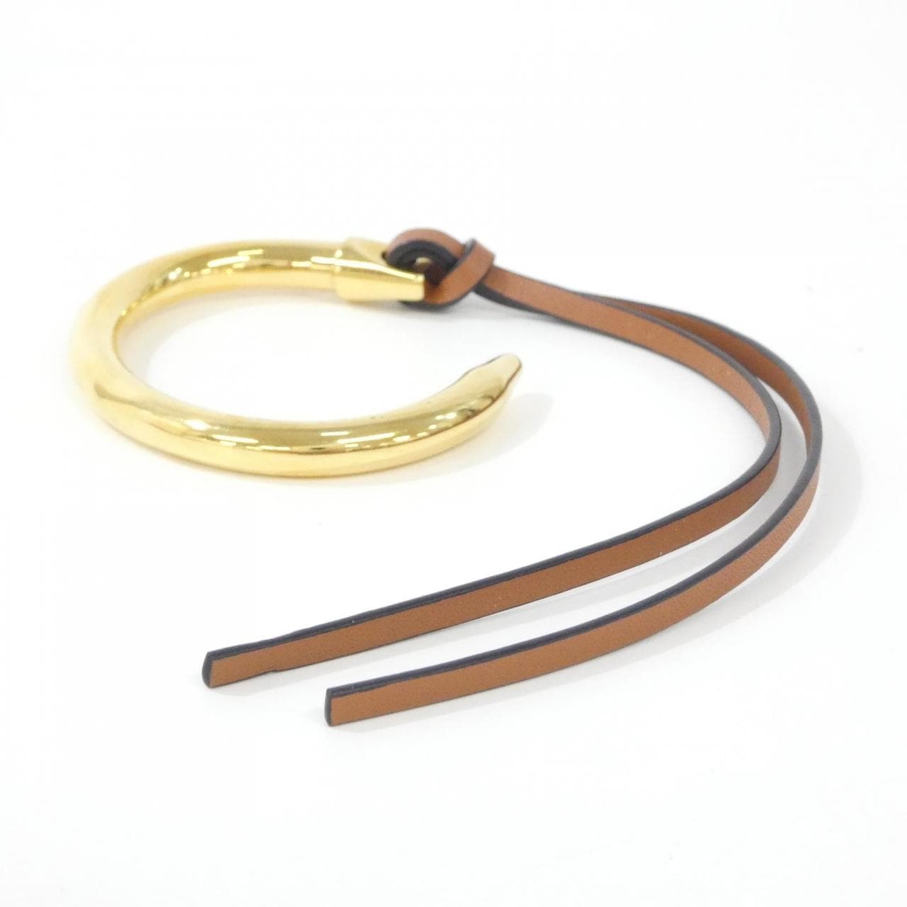 LOEWE 皮革