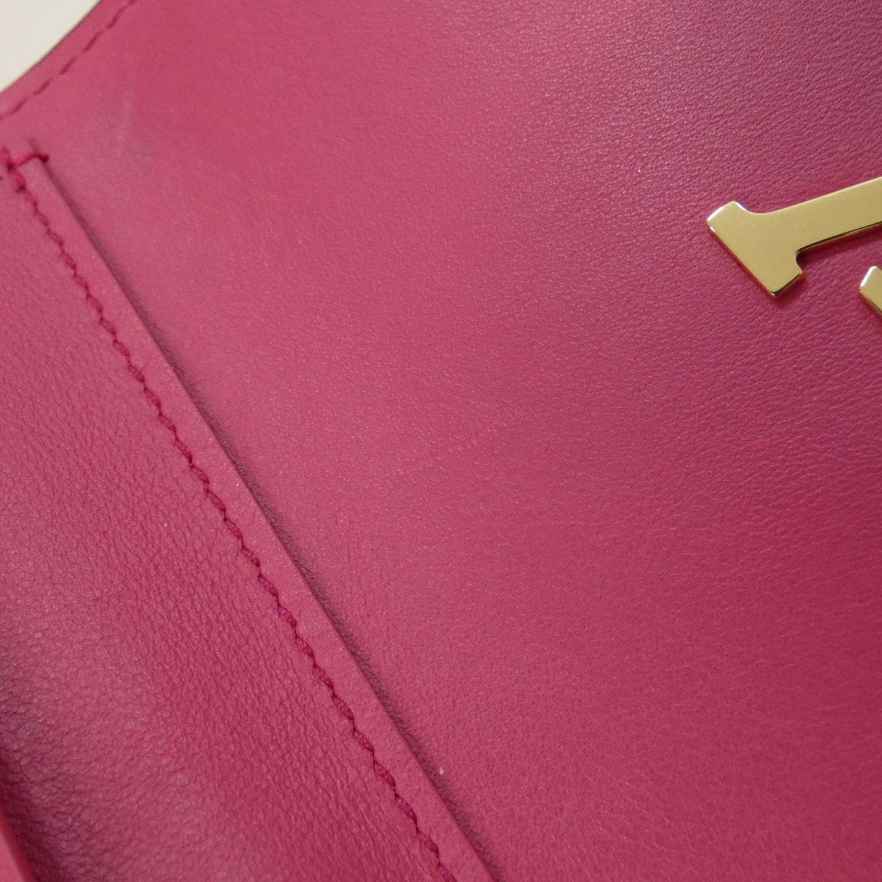 LOUIS VUITTON Capucines M62157 銀包