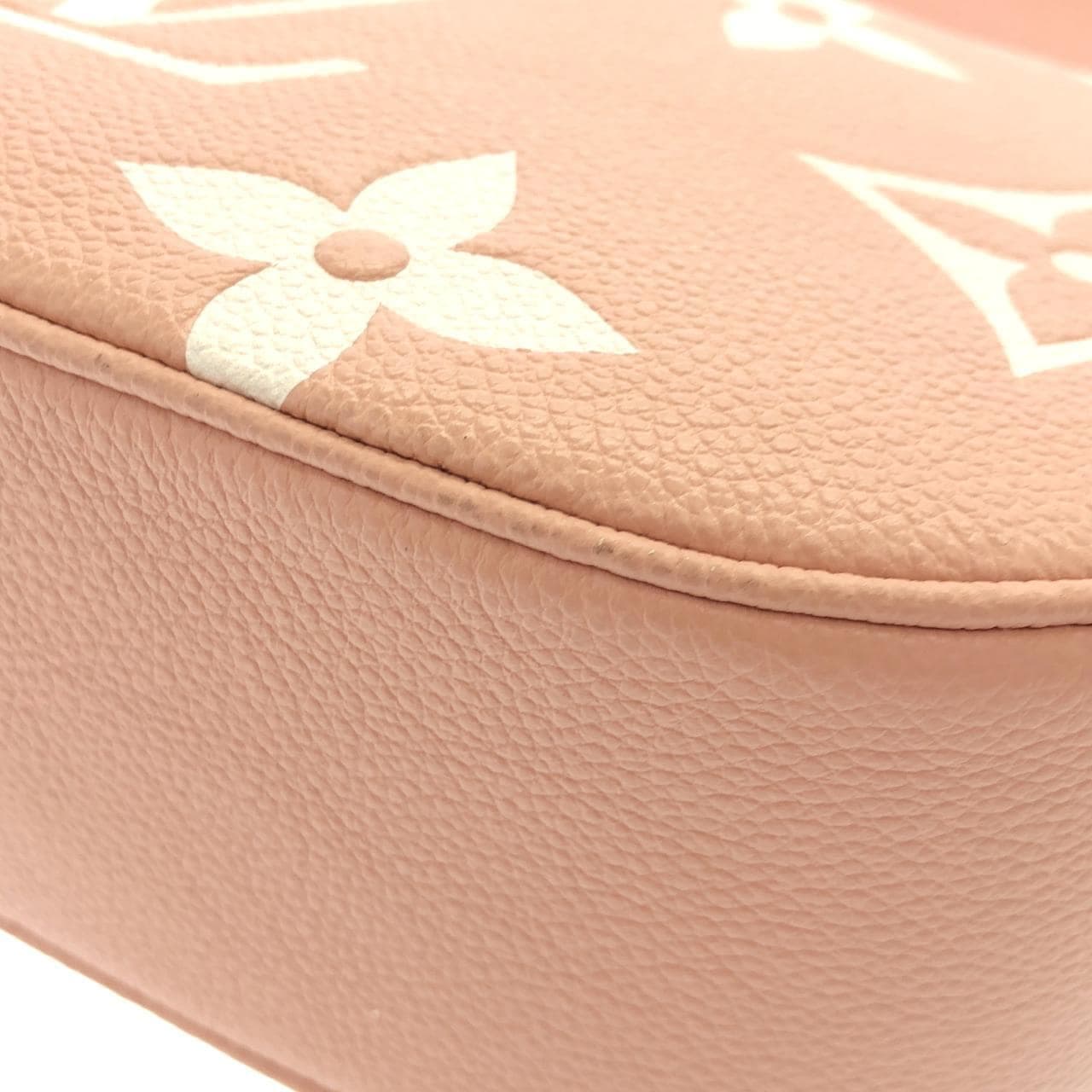 LOUIS VUITTON M46301 肩背包 Monogram