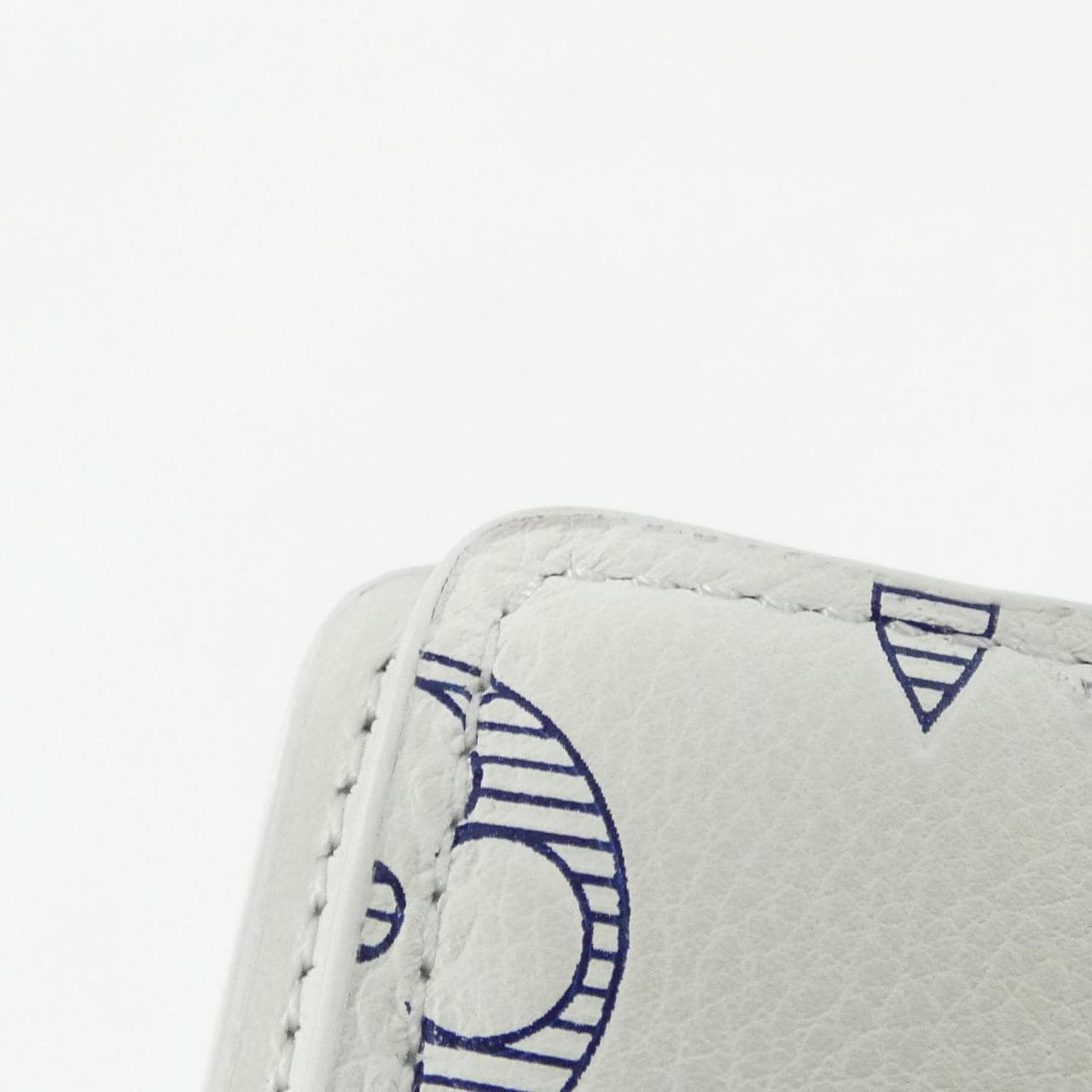LOUIS VUITTON M83377 卡片套 Monogram