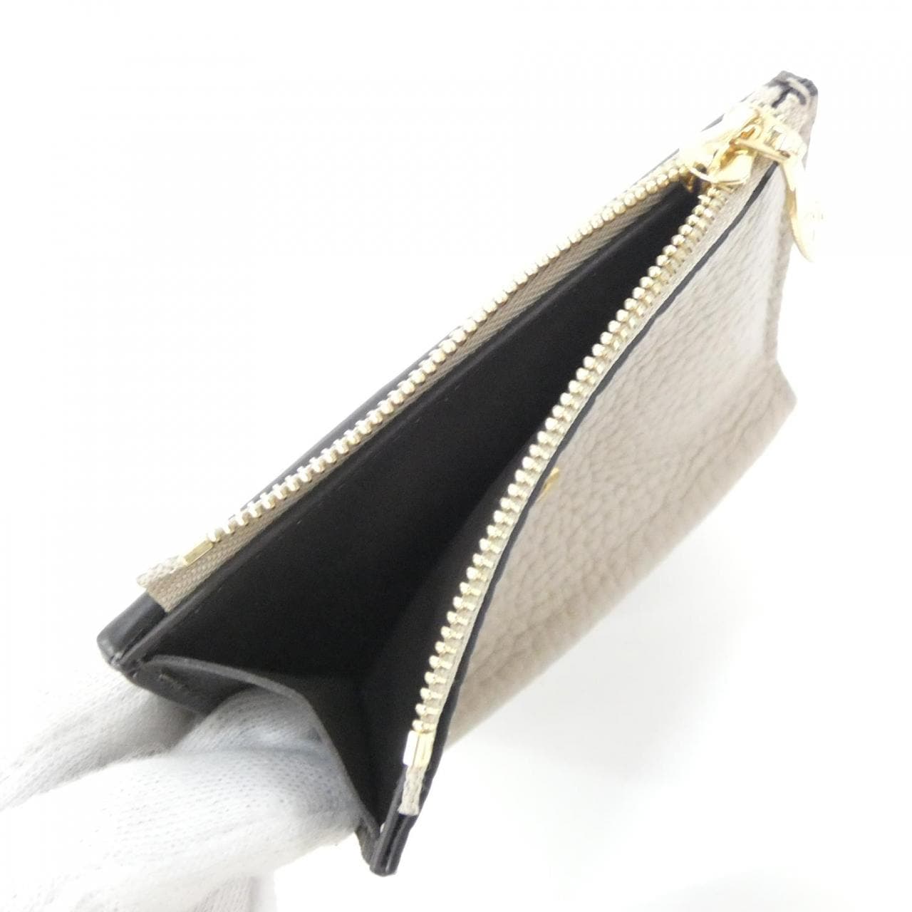 LOUIS VUITTON Capucines M68747 銀包