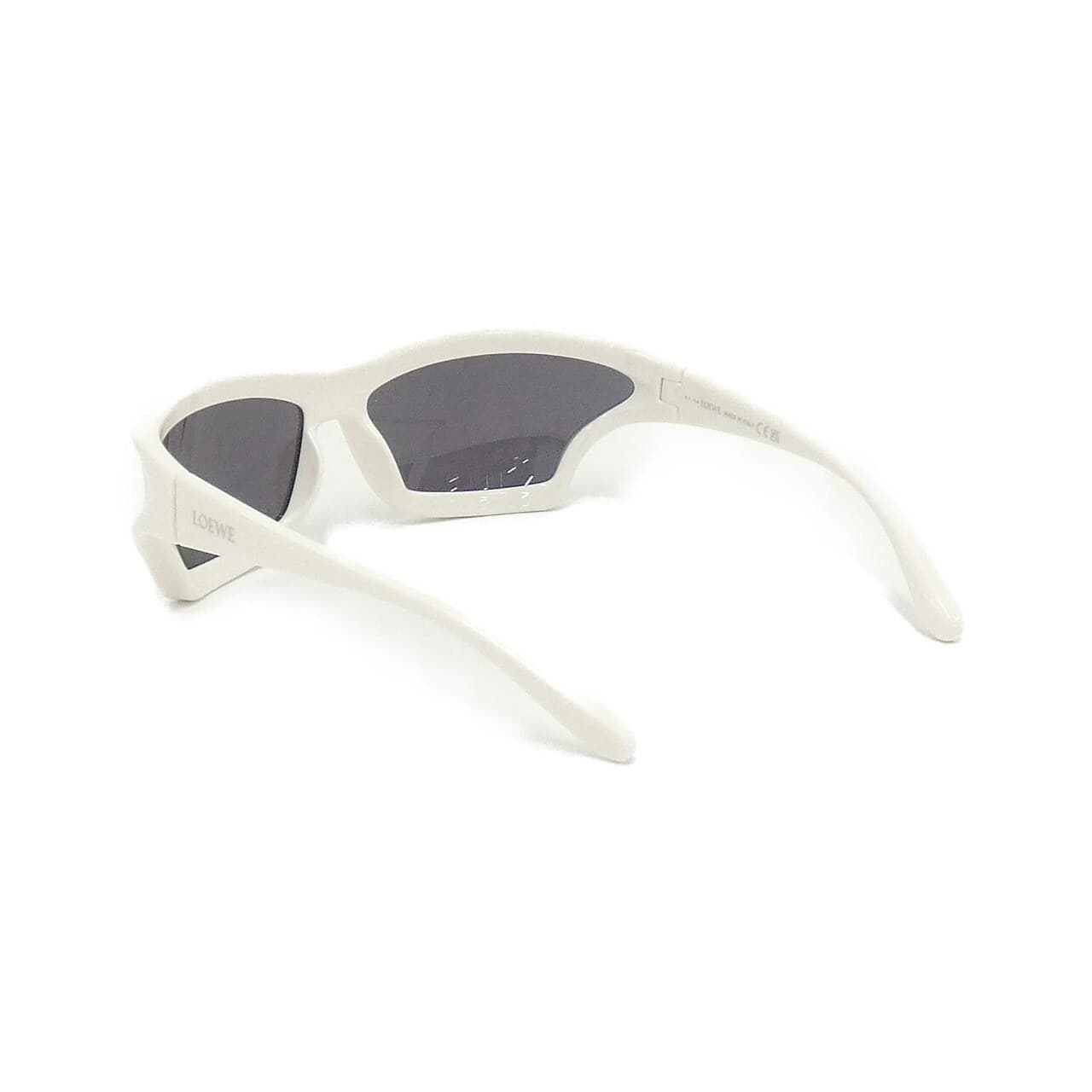 LOEWE 40143U Sunglasses