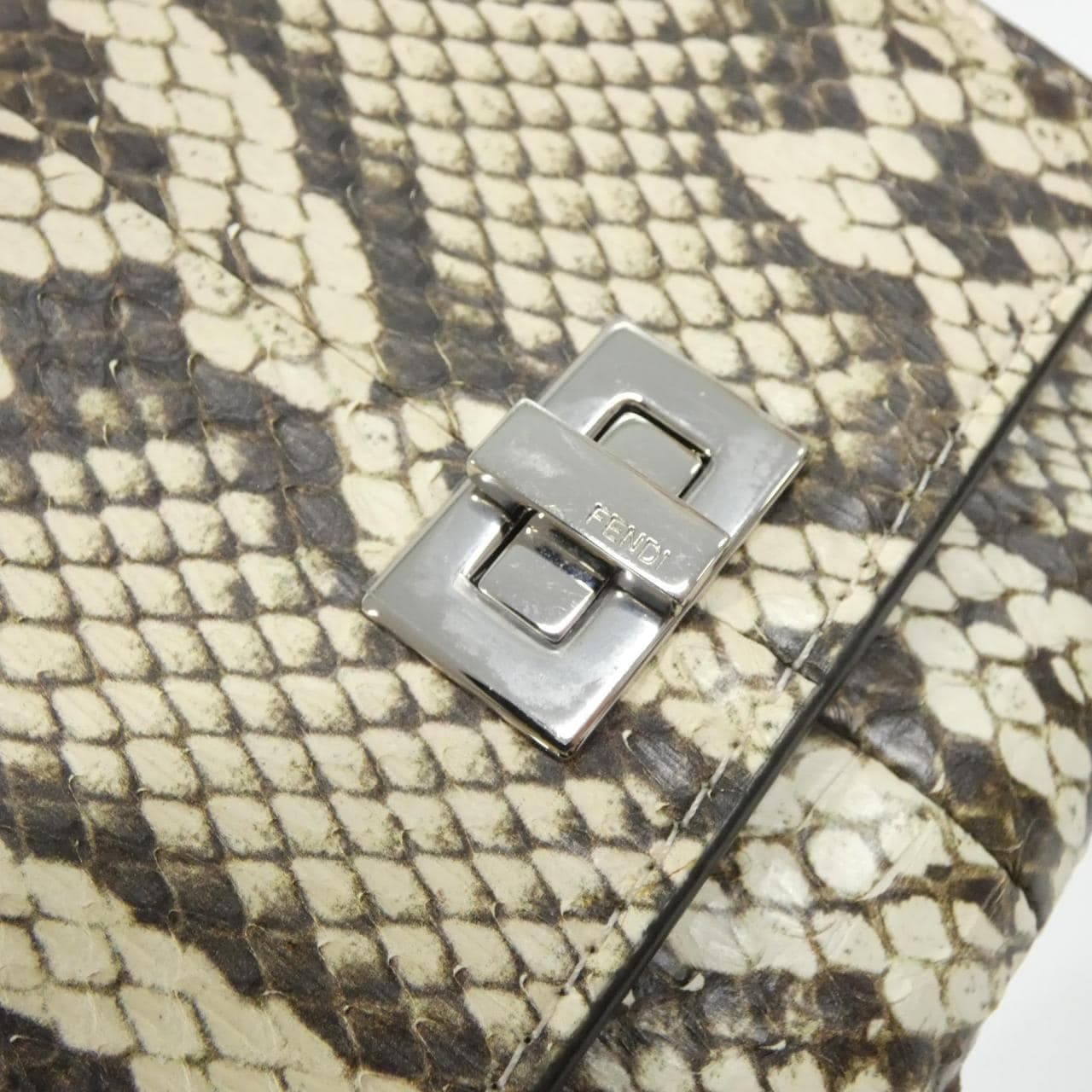 FENDI Peekaboo 8M0438 AM2W Wallet Leather