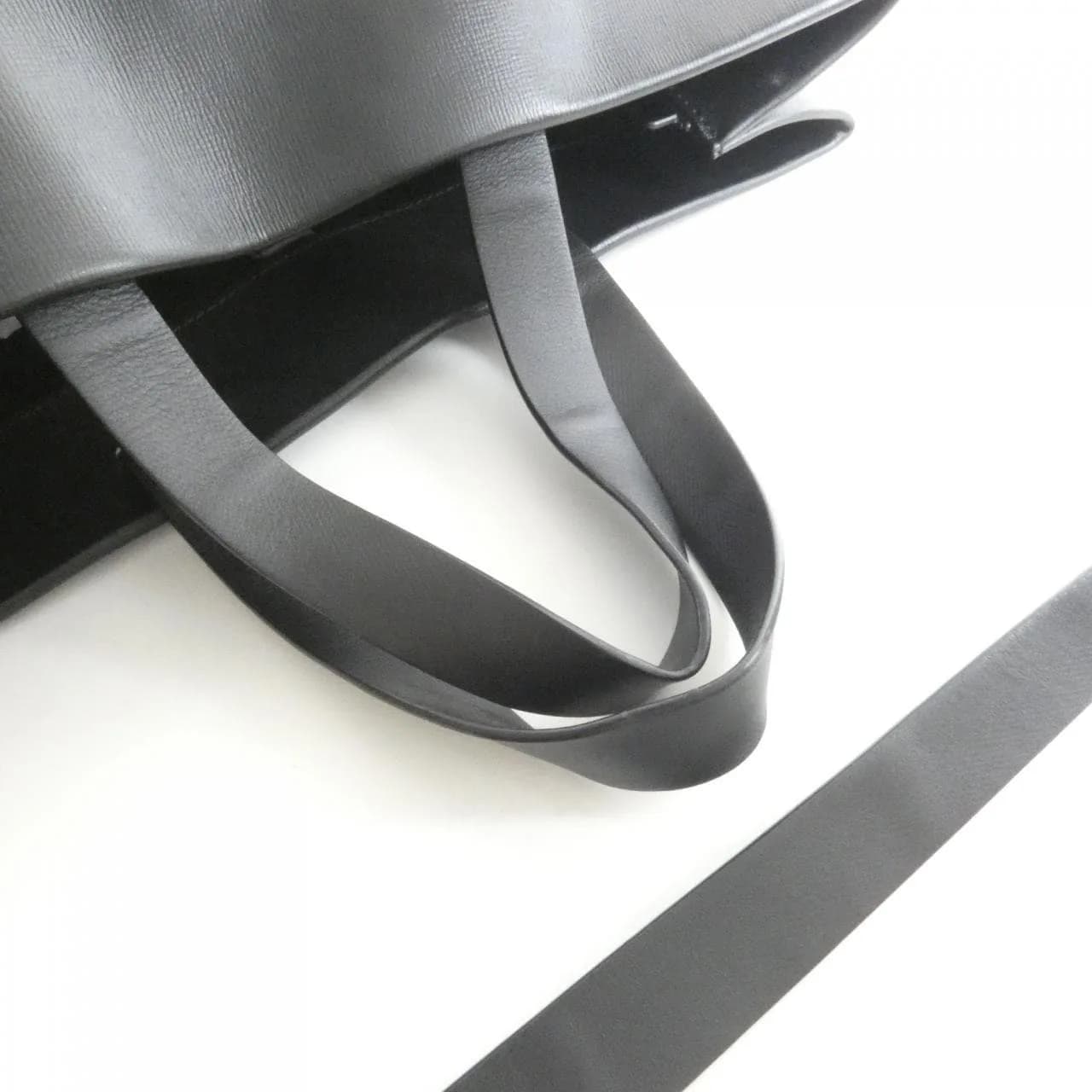 LOUIS VUITTON M13979 Tote