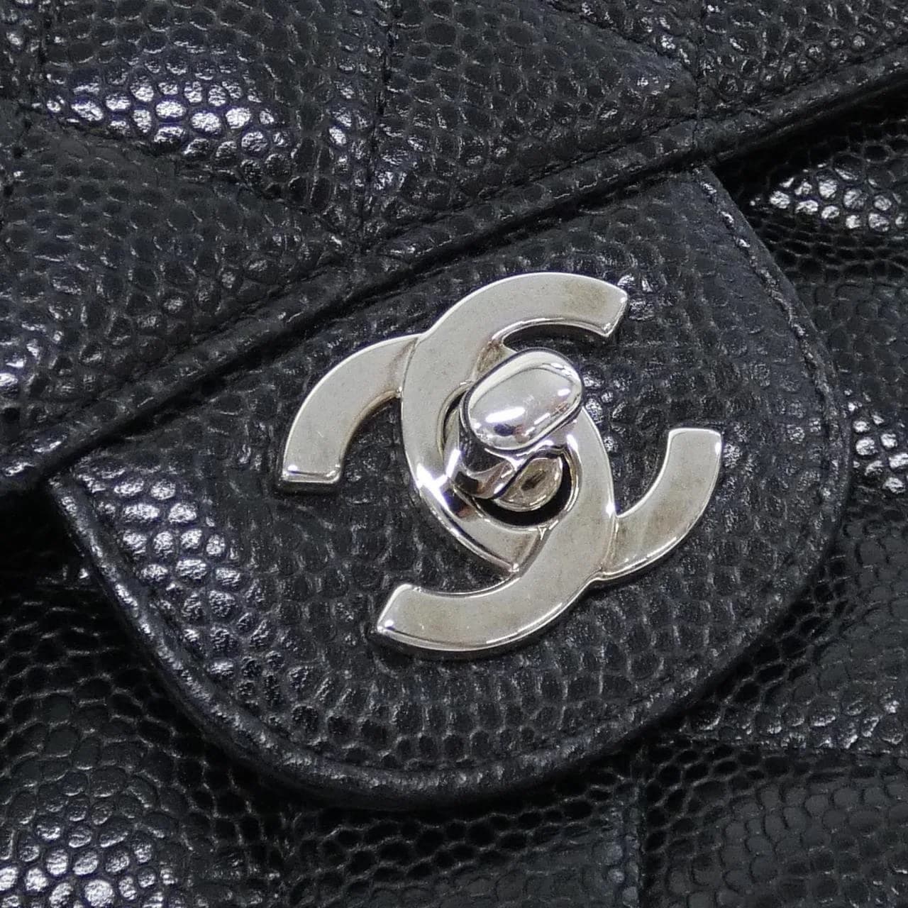 CHANEL Matelasse 1112 Shoulder Grained Calfskin