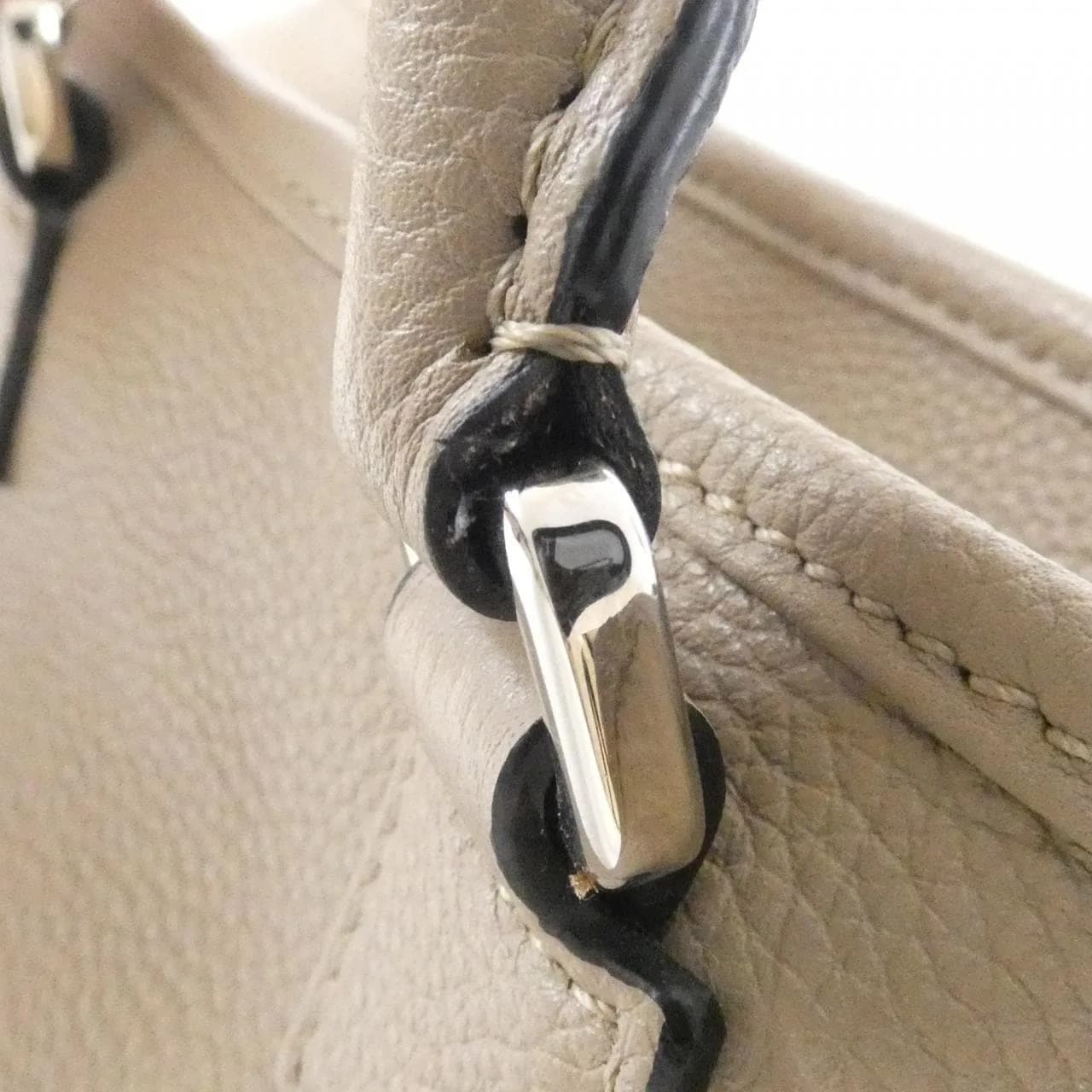 LOEWE Amazona 352 12 N71 手提包
