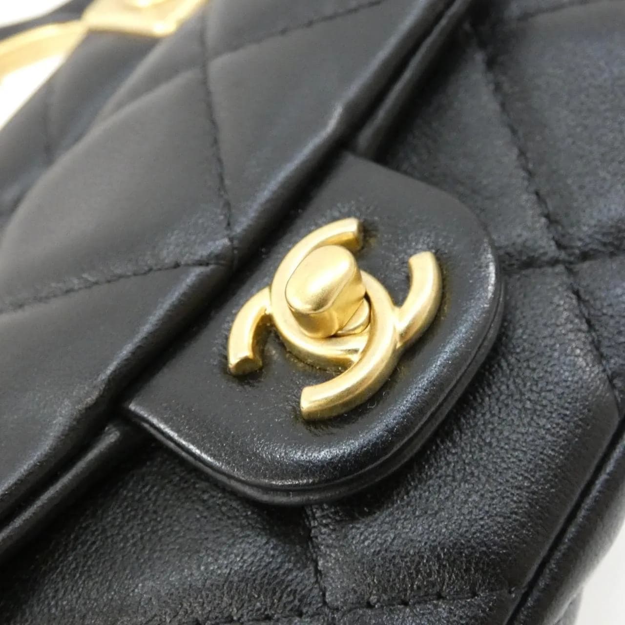 CHANEL Timeless Classic AP2271 Card Case