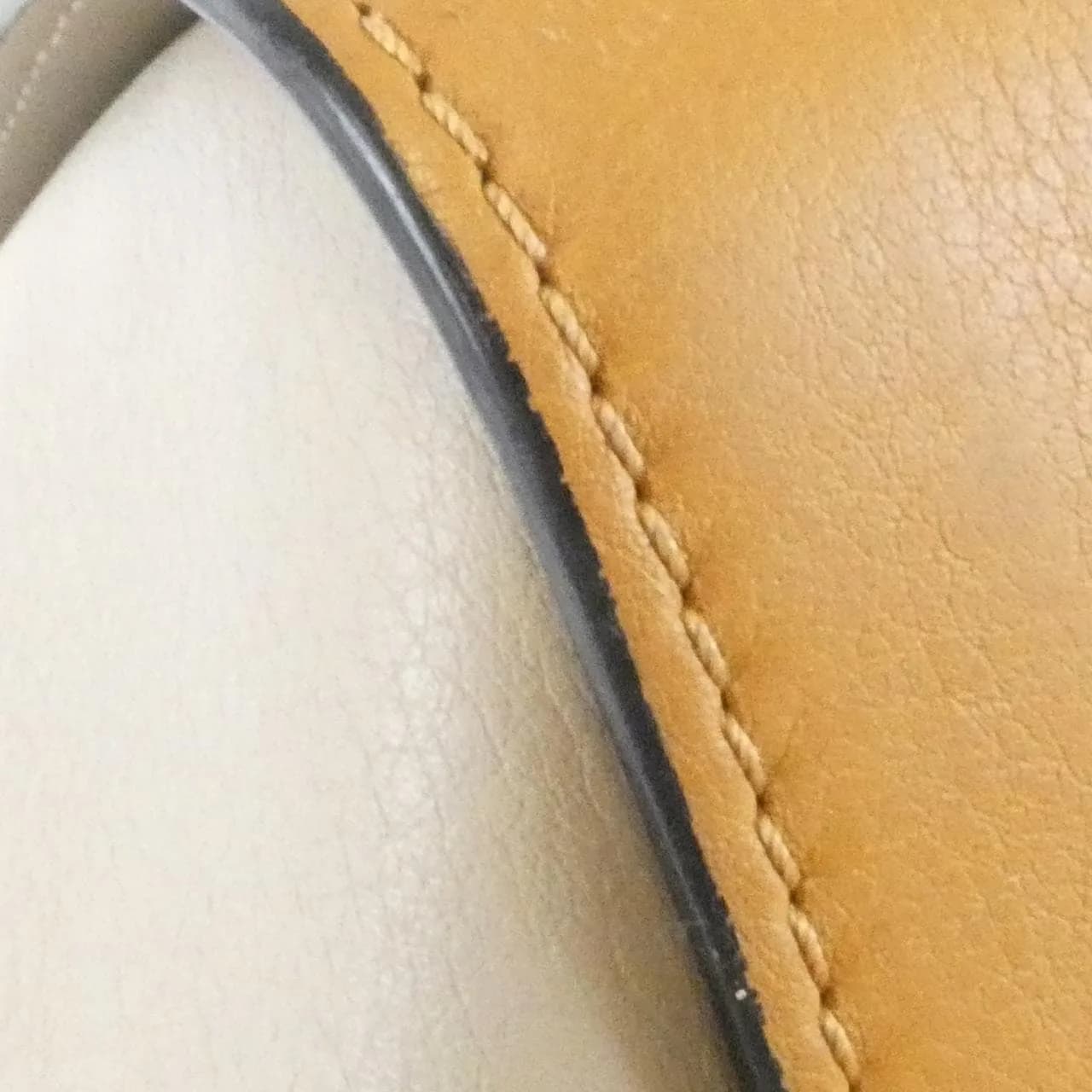 LOEWE Hammock 387 30PS35 肩背包