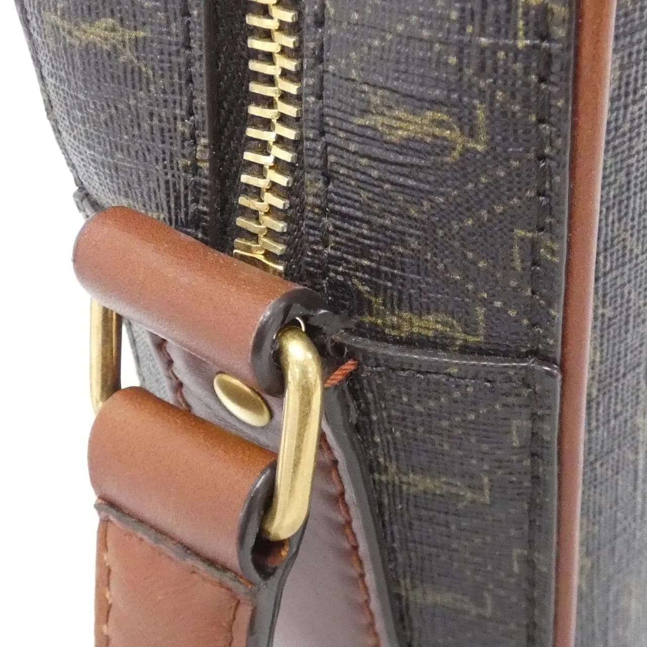 SAINT LAURENT 669957 2UY2W 肩背包 Monogram