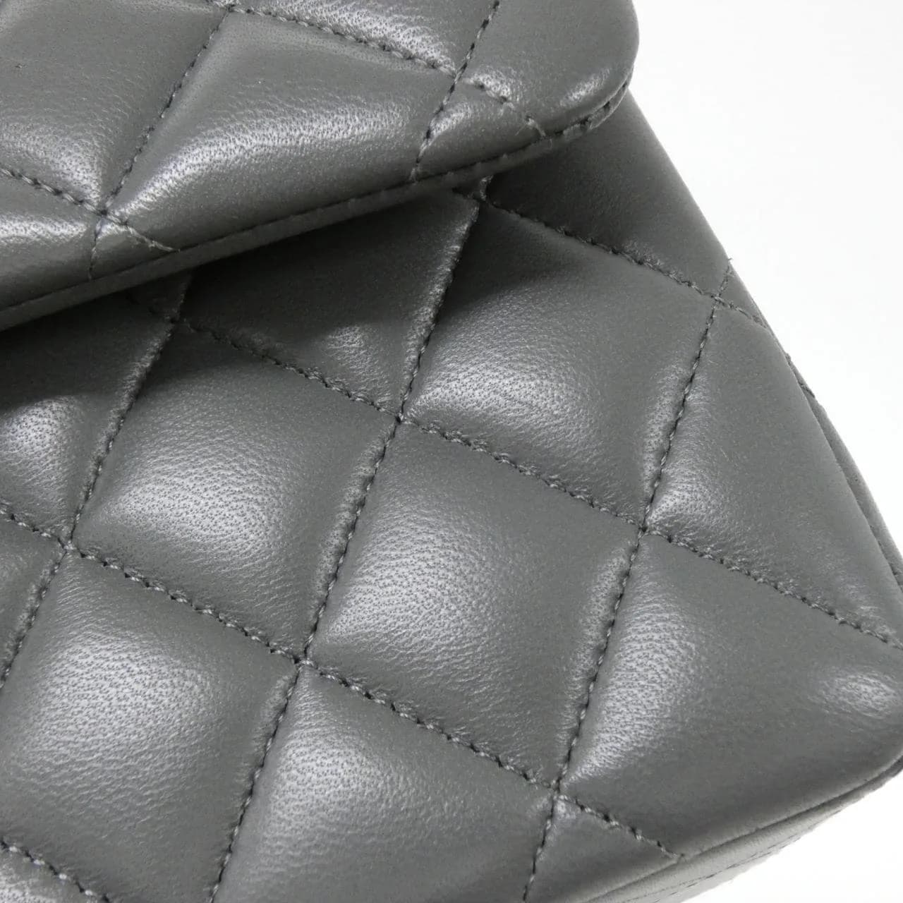 CHANEL Matelasse 1113 Shoulder Lambskin