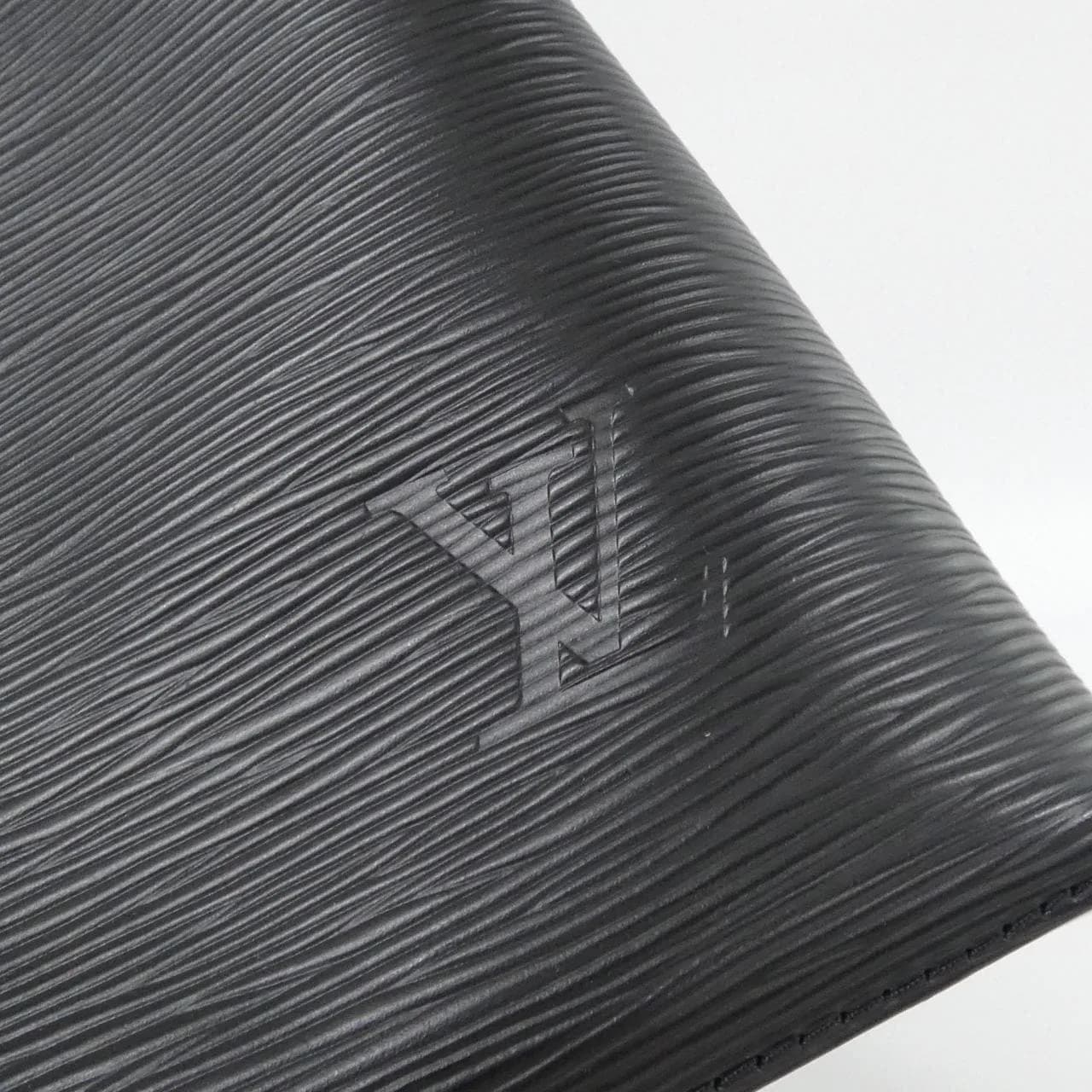 LOUIS VUITTON M53916 肩背包 Epi
