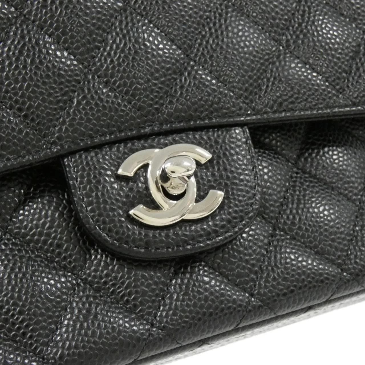 CHANEL Matelasse 1112 Shoulder Grained Calfskin