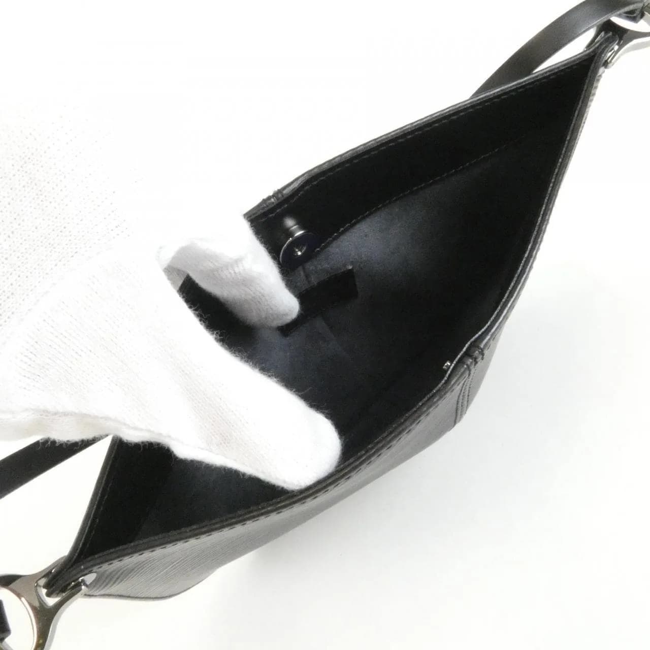 LOUIS VUITTON Pochette M52622 小斜揹包 Epi