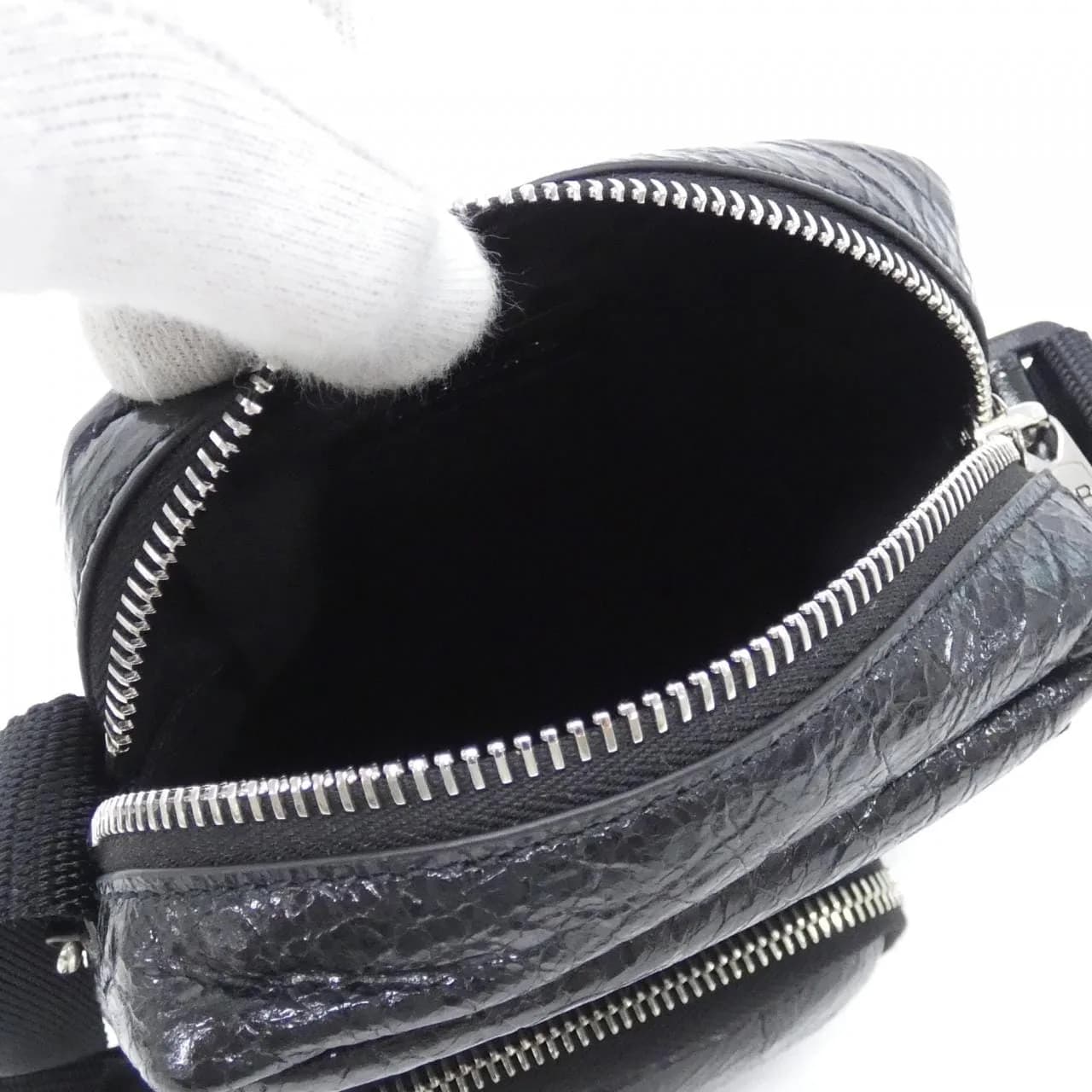 BALENCIAGA 867381 210C8 肩背包 羊皮