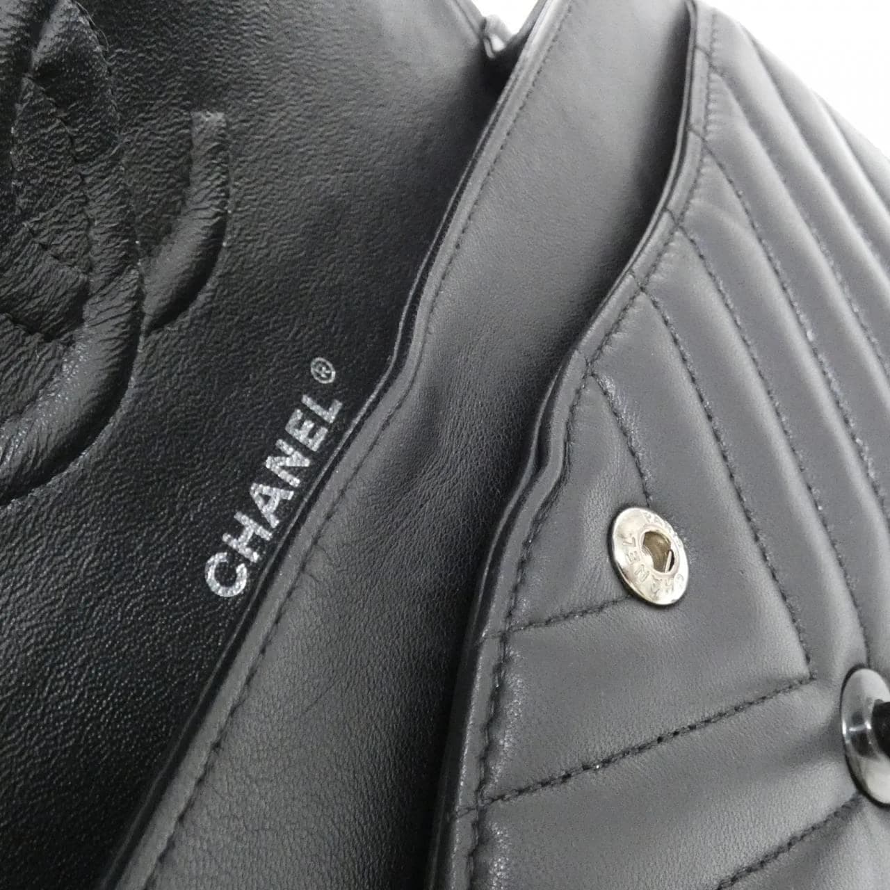 CHANEL Matelasse 1112 Shoulder Lambskin