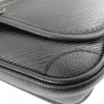 Louis Vuitton Epi Buci M59386 Shoulder Bag - Image 4