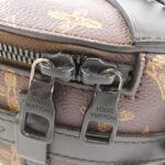 Louis Vuitton Monogram (N°7) Wheel Box M59706 Shoulder Bag - Image 4