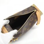 Louis Vuitton Monogram Side Trunk MM M46358 Shoulder Bag - Image 7
