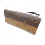 Louis Vuitton Monogram Giant Onthego MM Bag M45321 - Image 3