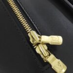 Louis Vuitton Epi Pont Neuf M52052 Bag - Image 4