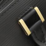 Louis Vuitton Epi Pont Neuf M52052 Bag - Image 5