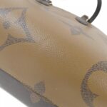 Louis Vuitton Monogram Giant Onthego MM Bag M45321 - Image 3