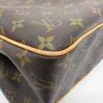 Louis Vuitton Monogram Batignolles Vertical M51153 Shoulder Bag - Image 3