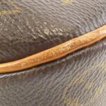 Louis Vuitton Monogram Blois M51221 Shoulder Bag - Image 4