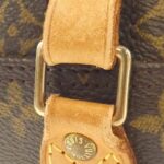 Louis Vuitton Monogram Blois M51221 Shoulder Bag - Image 5