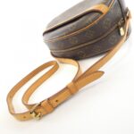 Louis Vuitton Monogram Blois M51221 Shoulder Bag - Image 7