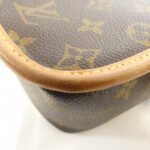 Louis Vuitton Monogram Saumur Shoulder Bag M42250 - Image 3