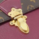 Louis Vuitton Monogram Victoire M41732 Shoulder Bag - Image 4