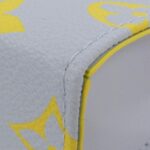 Louis Vuitton Monogram Glow Gaston Wearable Wallet M14690 Shoulder Bag - Image 2