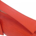 Louis Vuitton Epi XL Soft Pocheton M23719 Shoulder Bag - Image 4