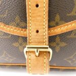 Louis Vuitton Monogram Saumur 30cm M42256 Shoulder Bag - Image 3