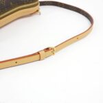 Louis Vuitton Monogram (LV Vers) Bone Wearable Wallet M12615 Shoulder Bag - Image 6