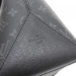 Louis Vuitton Taiga Lama Weekend Tote M30937 Bag - Image 3
