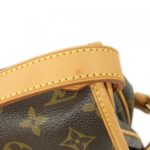 Louis Vuitton Monogram Saumur 30cm M42256 Shoulder Bag - Image 7