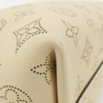 Louis Vuitton Mahina Whi Knot PM M20700 Shoulder Bag - Image 2