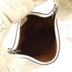 Louis Vuitton Mahina Whi Knot PM M20700 Shoulder Bag - Image 6