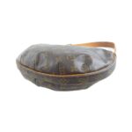 Louis Vuitton Monogram Croissant MM M51512 Shoulder Bag - Image 2