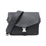 Louis Vuitton Taiga Lama Messenger M30746 Shoulder Bag