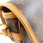 Louis Vuitton Monogram Saumur Shoulder Bag M42250 - Image 4