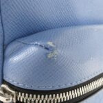 Louis Vuitton Taiga Lama Outdoor Messenger M30749 Shoulder Bag - Image 4