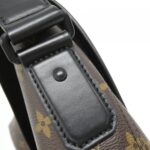 Louis Vuitton Monogram Makassar Magnetic Messenger M45557 Shoulder Bag - Image 5