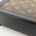 Louis Vuitton Monogram Pochette Trunk Vertical M63913 Shoulder Bag - Image 3