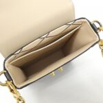 Louis Vuitton Monogram Pochette Trunk Vertical M63913 Shoulder Bag - Image 6