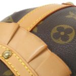 Louis Vuitton Monogram Léonore M92394 Shoulder Bag - Image 6