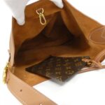 Louis Vuitton Loque Hobo MM M24974 Shoulder Bag - Image 7