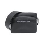 Louis Vuitton Taiga Messenger M31003 Shoulder Bag